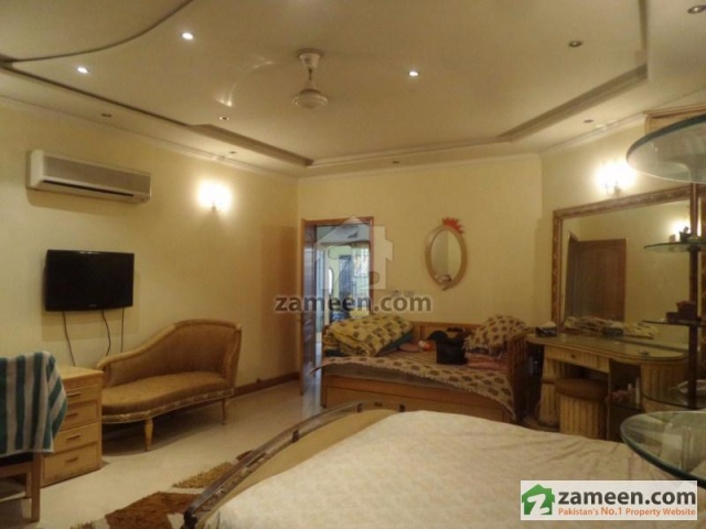 2 Kanal Used House For Sale